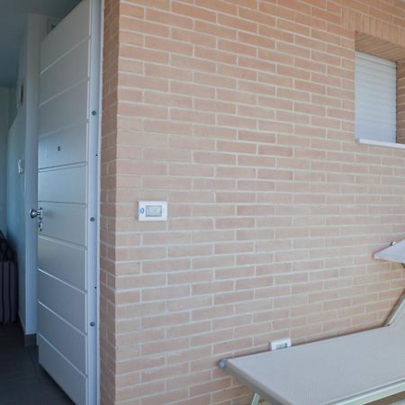 Residence La Nave Σενιγκάλια Δωμάτιο φωτογραφία
