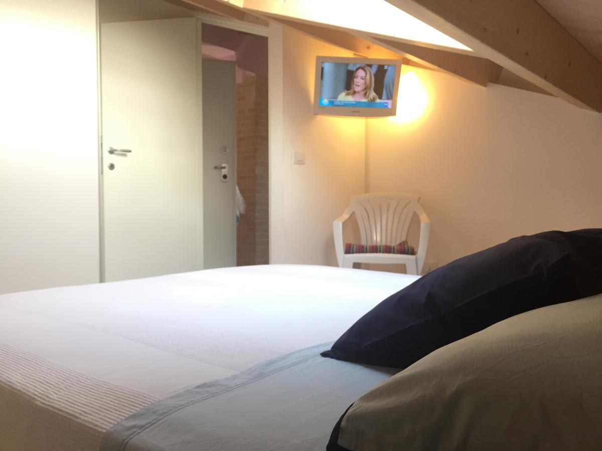 Residence La Nave Σενιγκάλια Εξωτερικό φωτογραφία